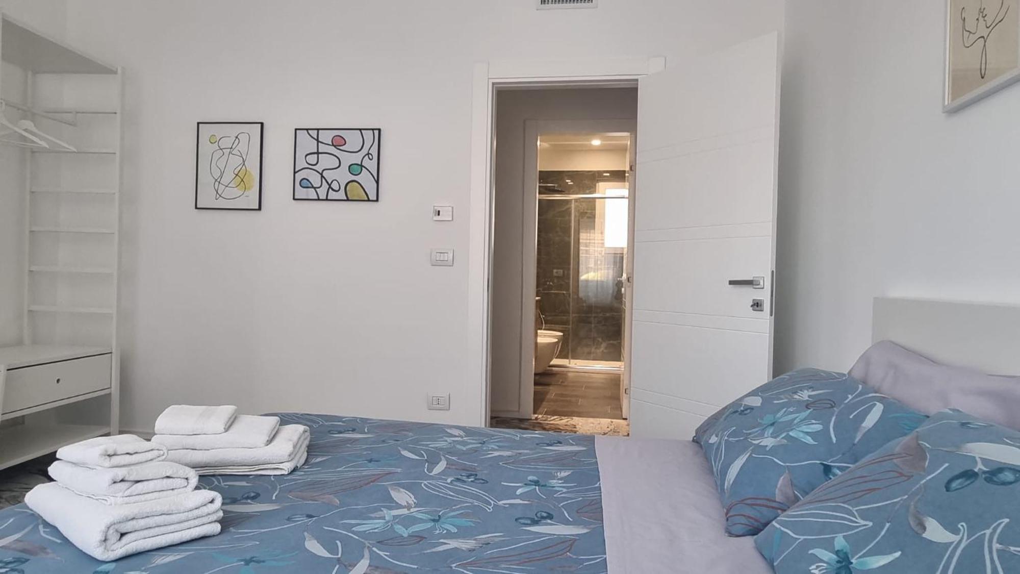 Repubblica Rooms Bari Bagian luar foto